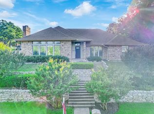 1908 Lakehill Ct, Arlington, TX 76012