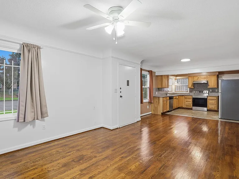 12218 SE Sherman St — Photo 6