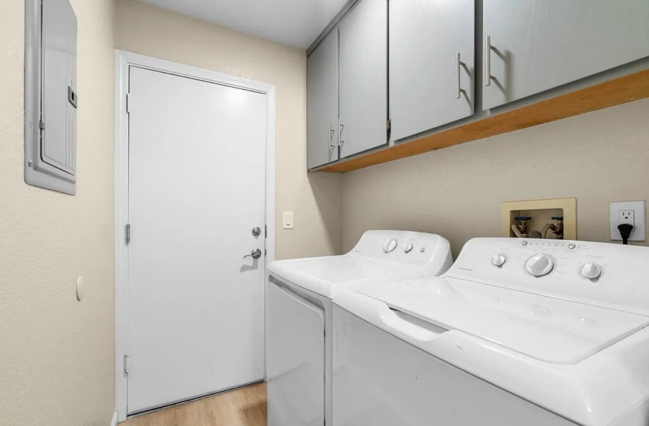 3 bed, 1578 sqft, $4,300 — Photo 4