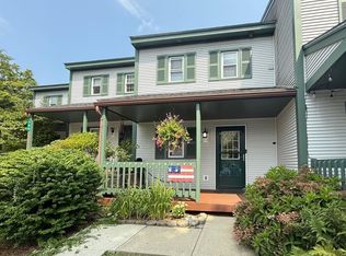 160 Lyman Mdw UNIT E4, Hinesburg, VT 05461