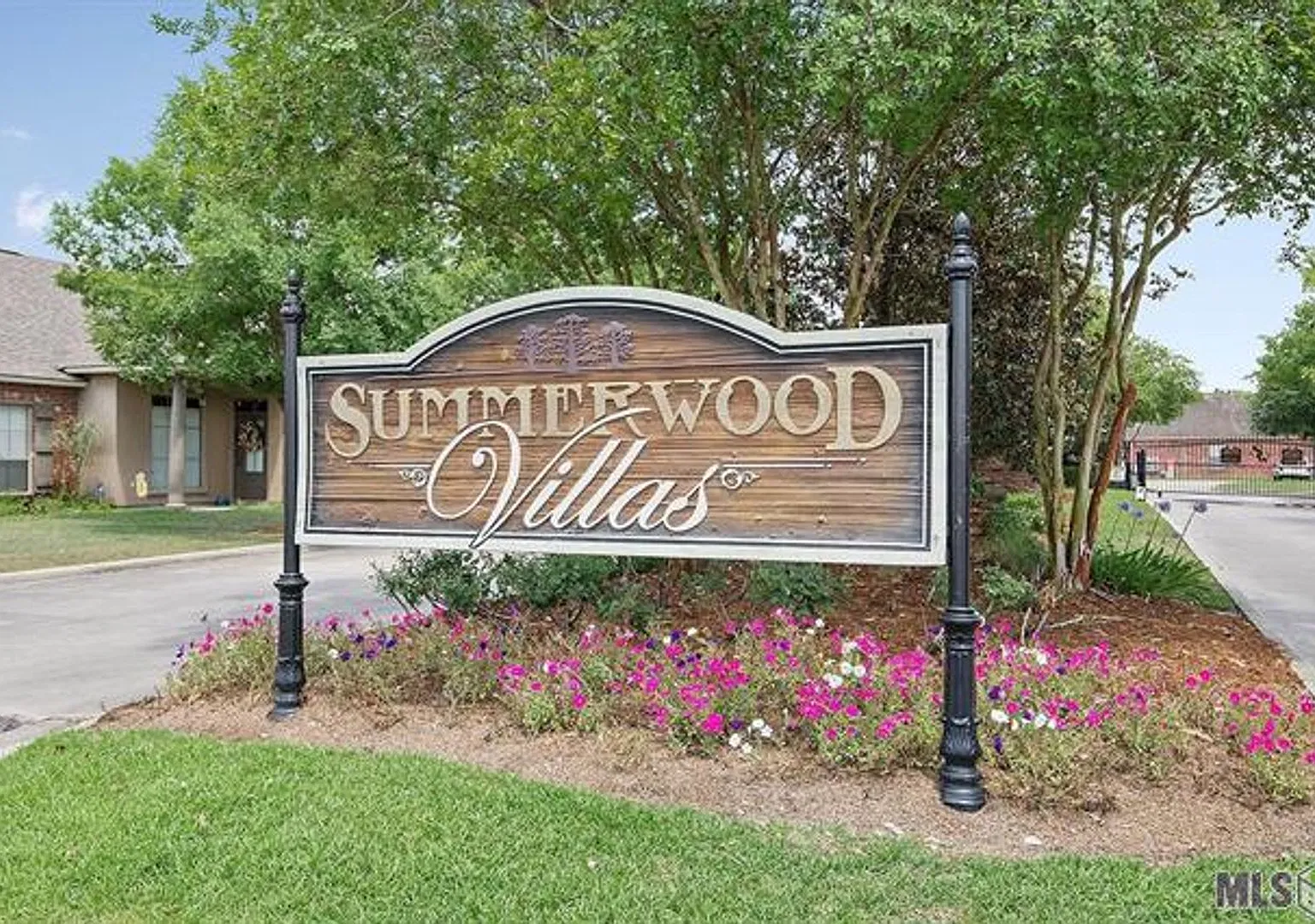 809 Summer Breeze Dr — Photo 1