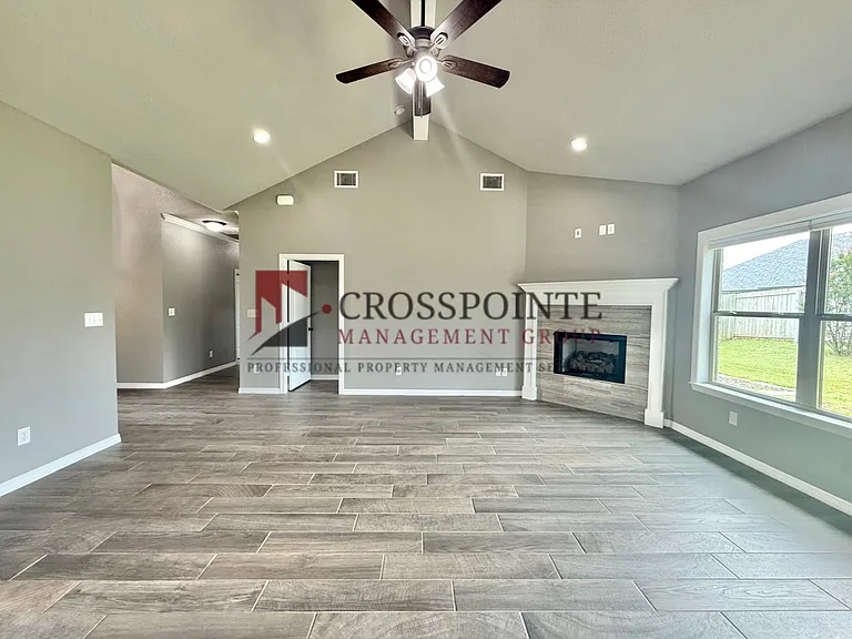 332 Kingdom Blvd — Photo 4