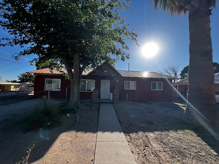 1030 Joy Ln — Photo 7