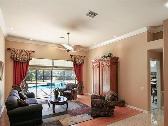 3rd image of 6541 Stonington Dr S