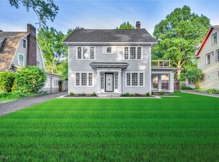 2213 N Saint James Pkwy, Cleveland Heights, OH 44106