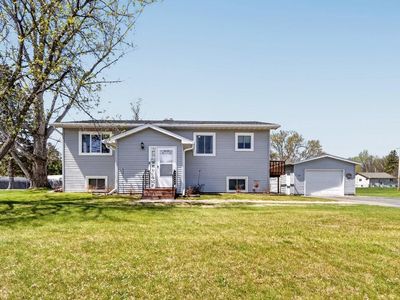 515 Columbus Ave, Cohasset, MN, 55721