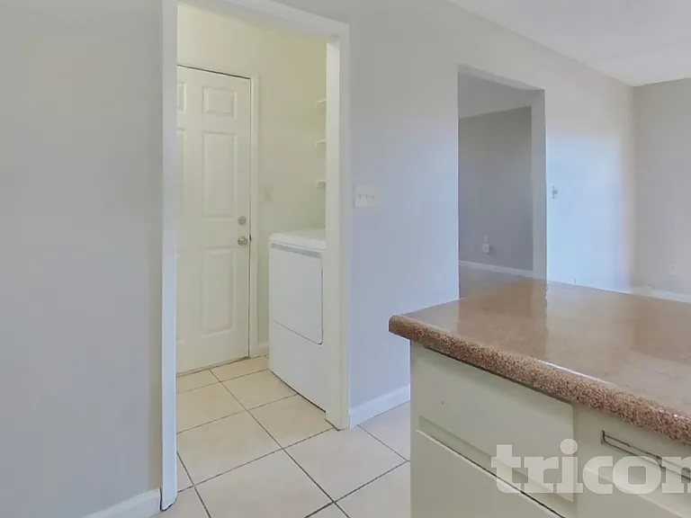 6644 Hometown Way — Photo 5