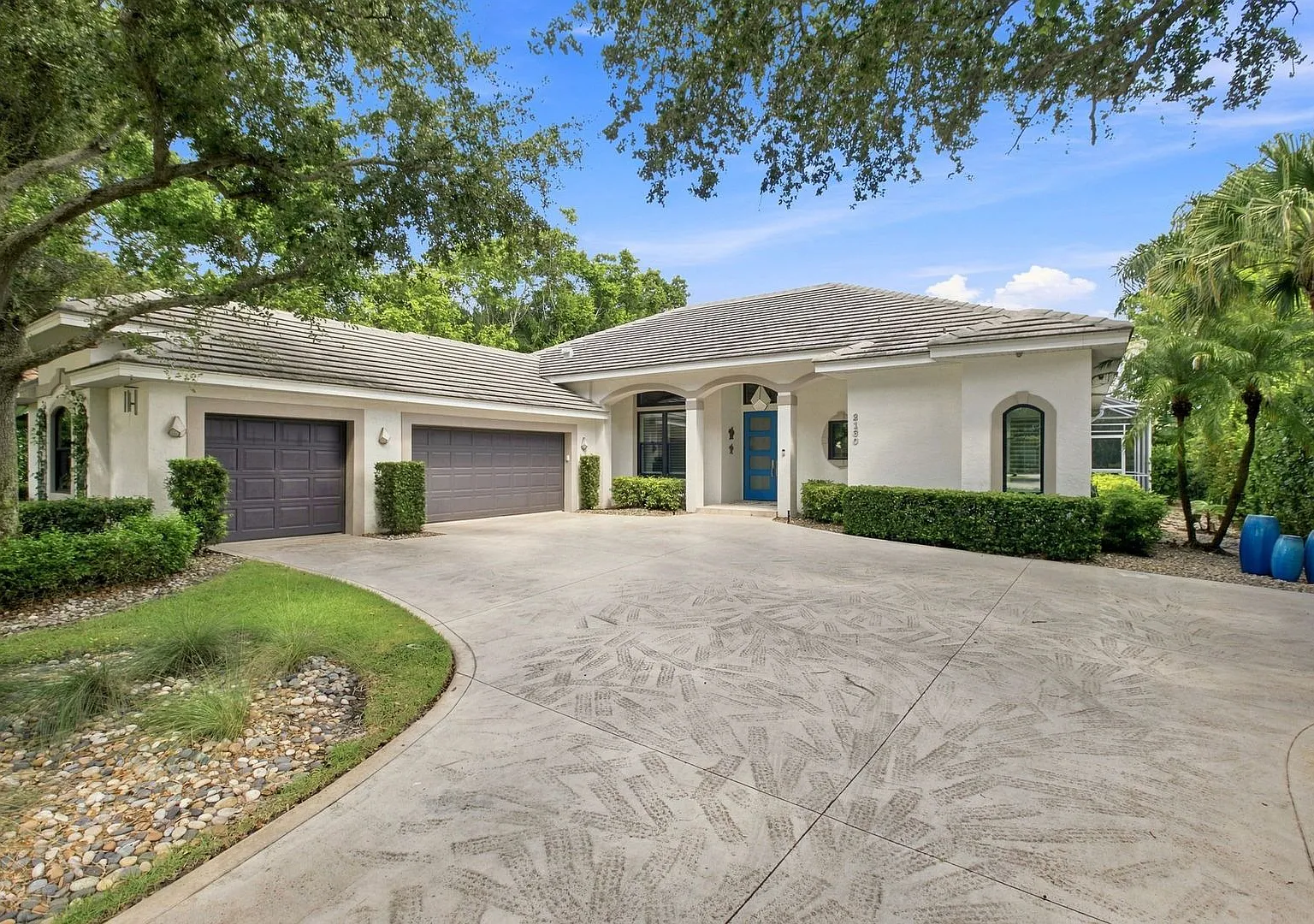 ** Hawksridge ** 4 Bed / 3 Bath - Pool Home - Stunning Finishes! - Seasonal Or Short Term Rental — Photo 1