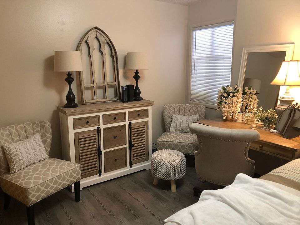 2nd image of 411 E Coeur D Alene Ave #6