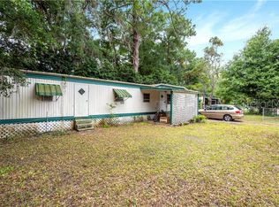 910 Half Moon Cir, Lutz, FL 33548