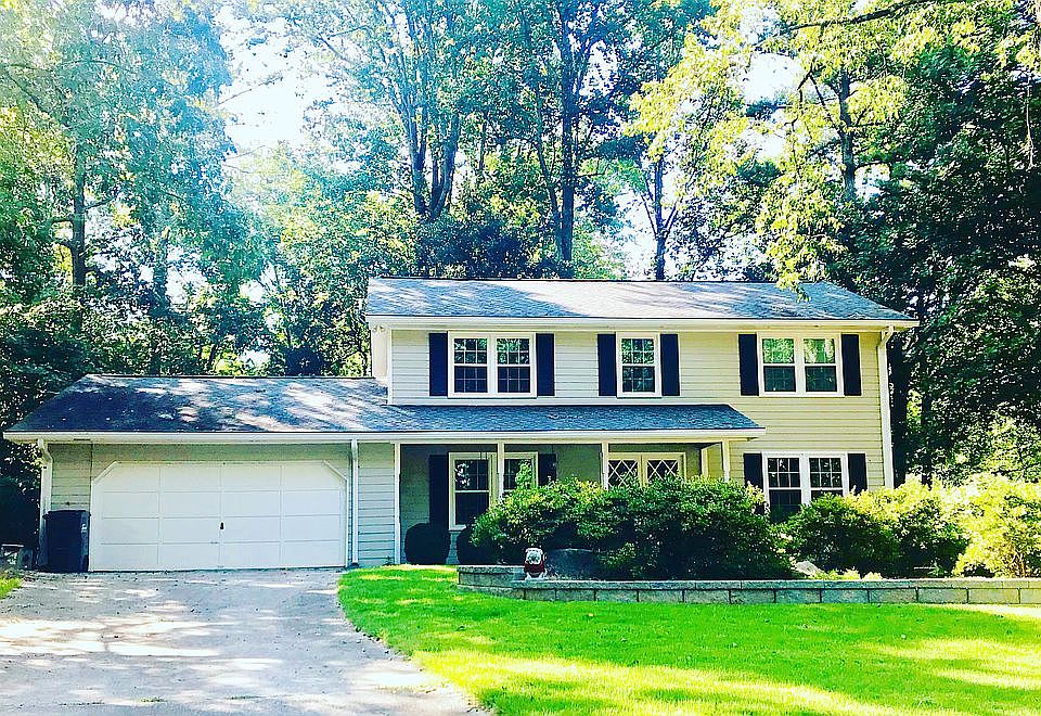 1st image of 45 Settlers Ct SE