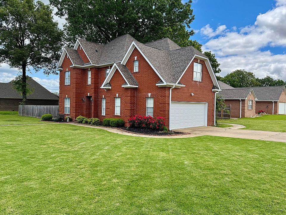 Exterior: corner lot