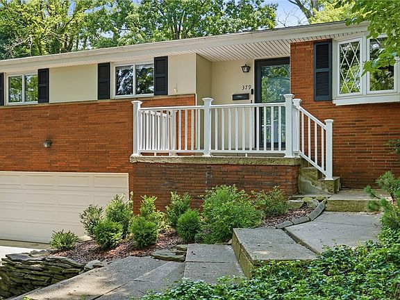 3rd image of 379 Barclay Ave