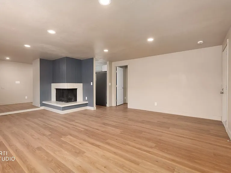 347 E State Rd — Photo 12