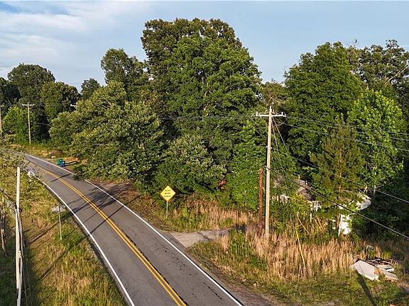 4th image of 231 Brooks Rd