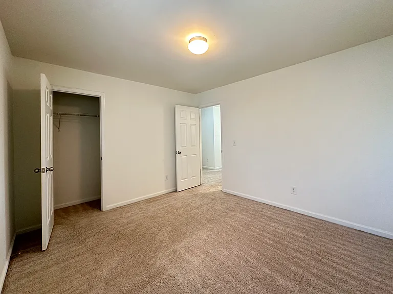 5745 Sterling Ct — Photo 26