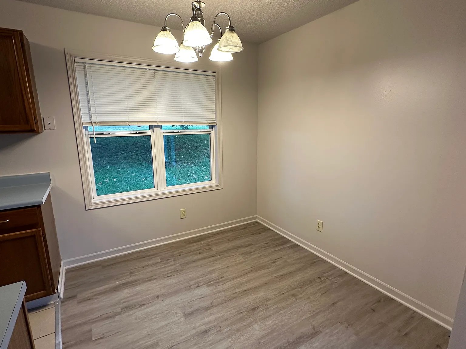 3 bed, 1211 sqft, $1,200 — Photo 4