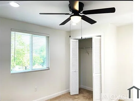 722 S 40th St — Photo 31
