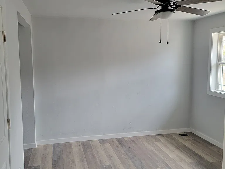 403 Locust St #A — Photo 10