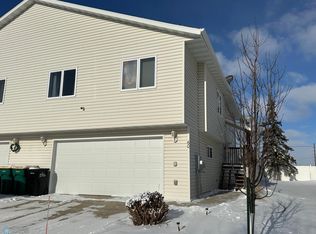 60 Pinewood Blvd, West Fargo, ND