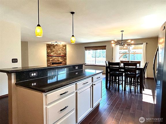 5th image of 15172 Durant Drive SE