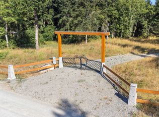 17323 Russian Hill Ln SE, Rainier, WA 98576