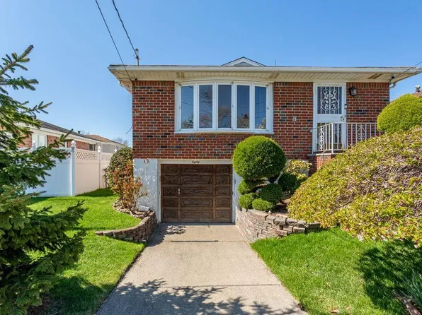 80 Spratt Ave, Staten Island, NY 10306