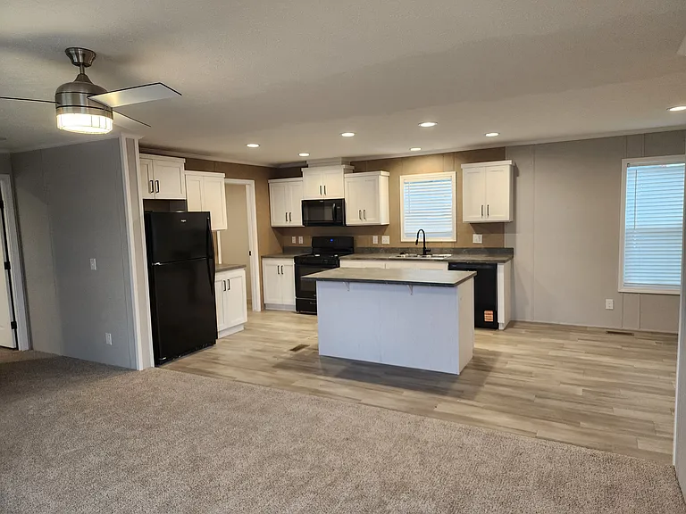 13955 Bronte Dr N — Photo 23