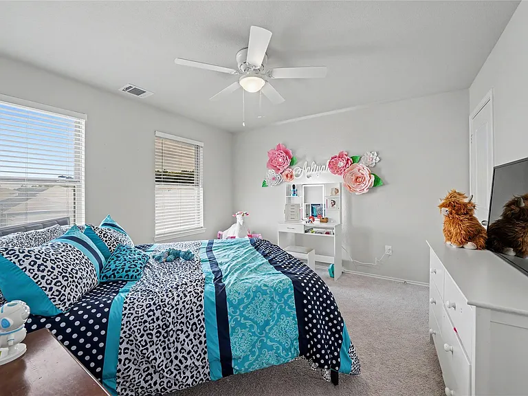 20815 Acorn Valley Dr — Photo 22
