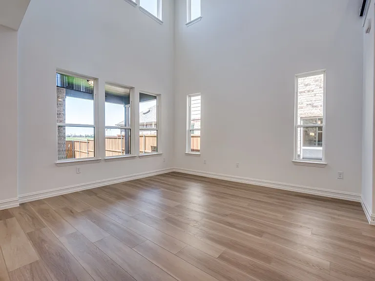 Living area with High Ceilings