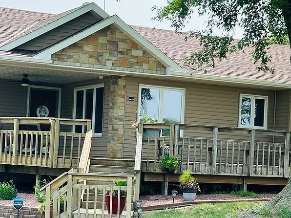 1194 23rd Rd, Pender, NE 68047