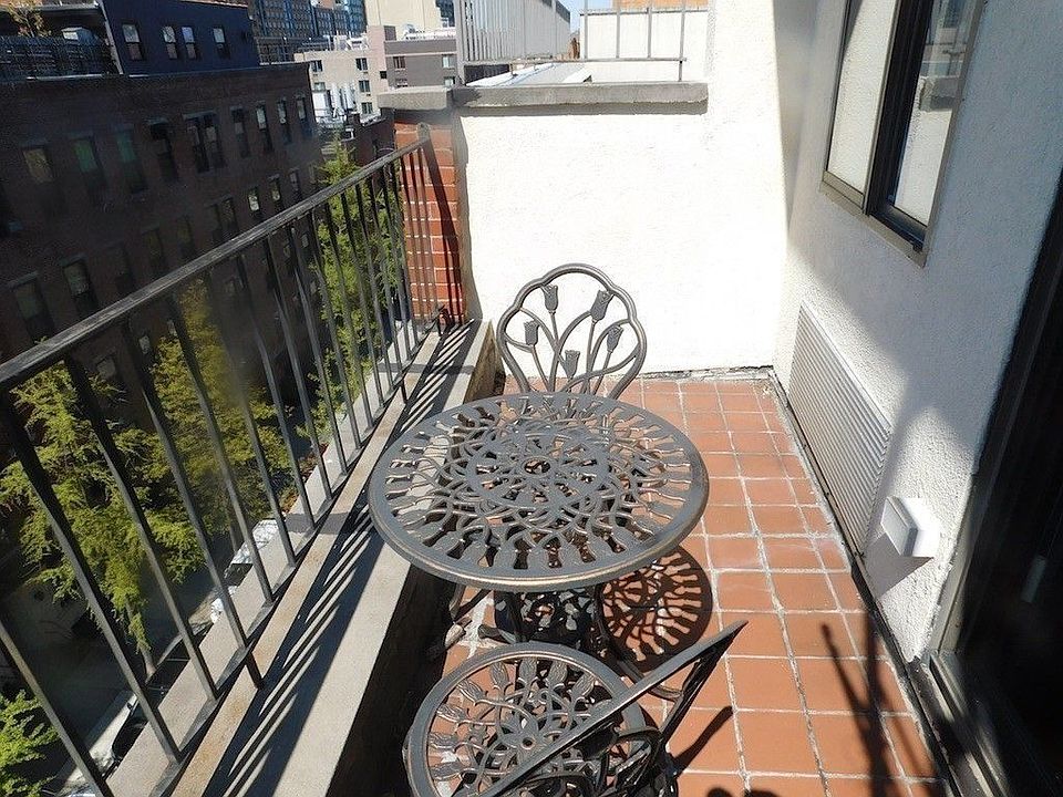 1st image of 455 W 46th St #5BB