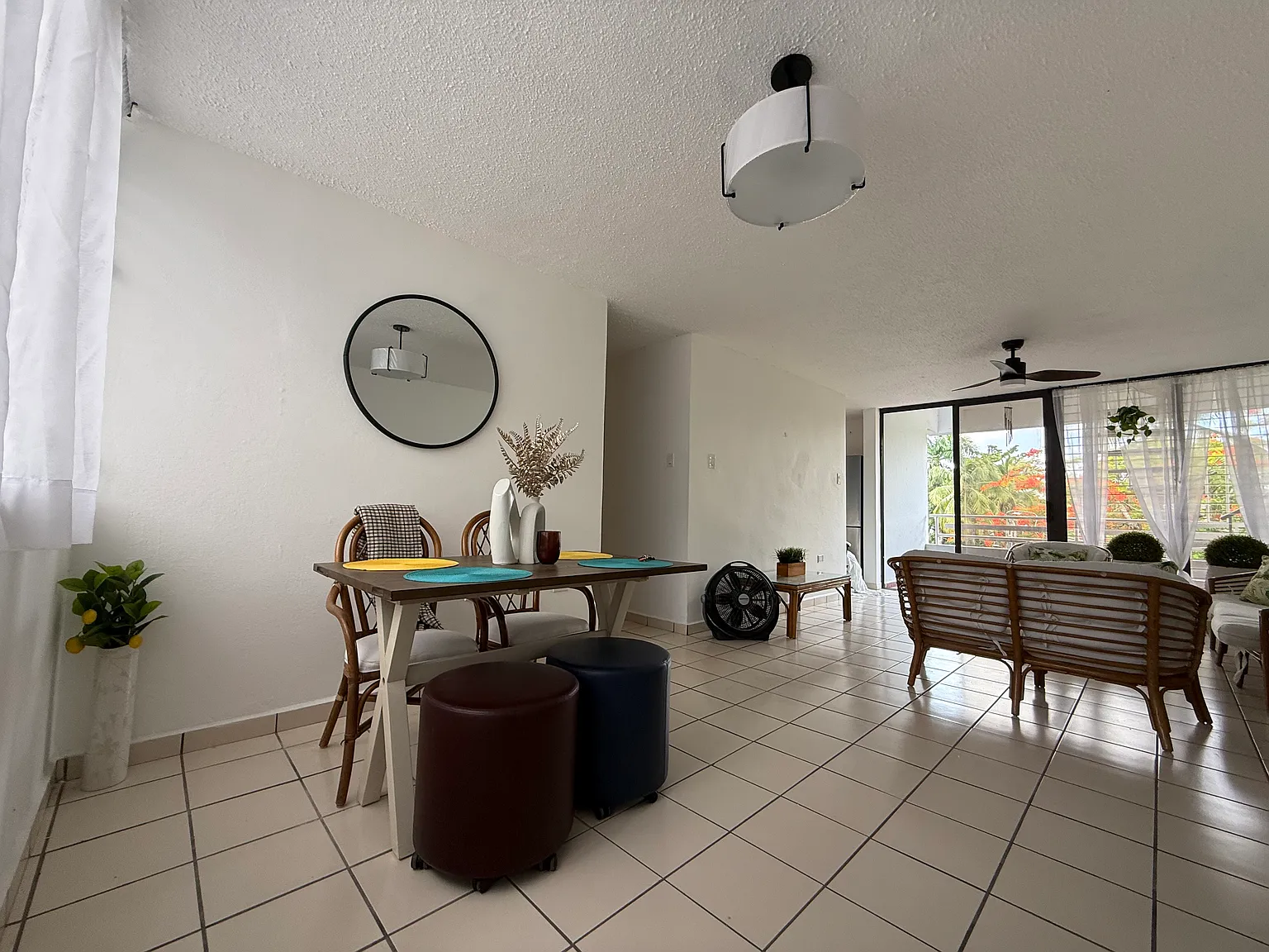 3 bed, 1345 sqft, $2,000 — Photo 3