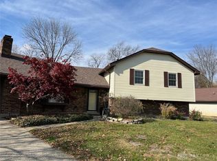 105 Bramblebush Trl, Dayton, OH 45440