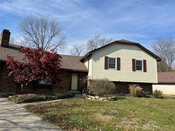 105 Bramblebush Trl, Dayton, OH 45440
