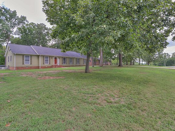 2nd image of 331 Hilltop Dr N
