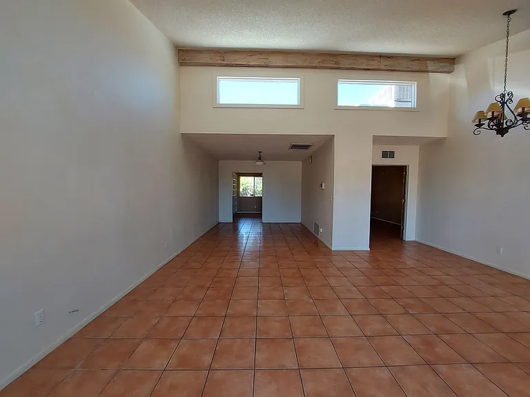 2604 Inverrary Dr — Photo 5