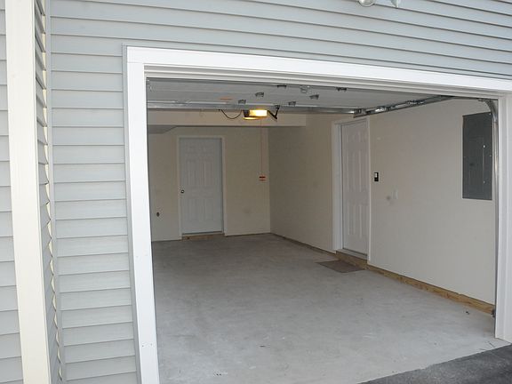 5th image of 247 Old Cohas Ave #B