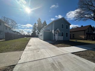 911 Saint Clair St, Manitowoc, WI