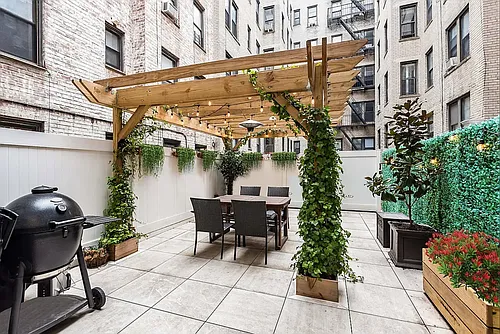 61 Martense St #1E Photo 1