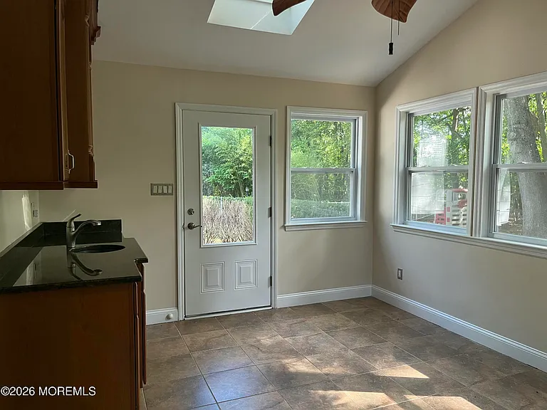 12 Galewood Dr — Photo 10