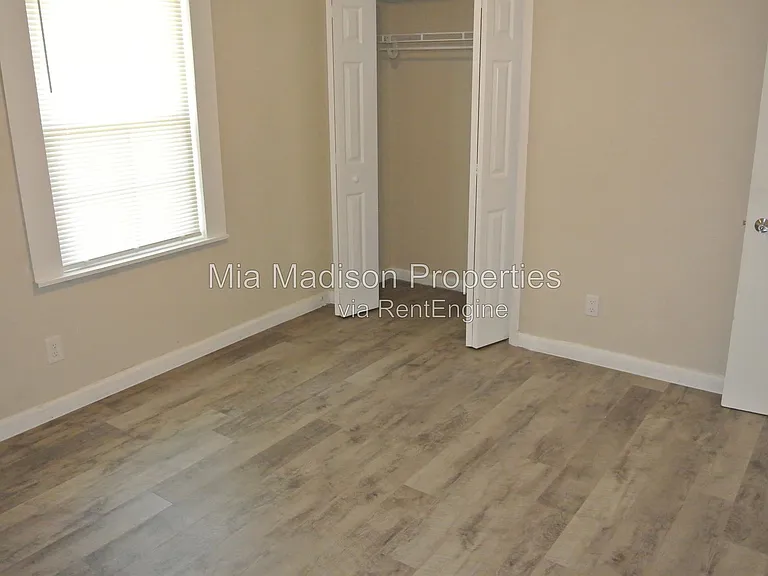 201 Sea Island Dr — Photo 24