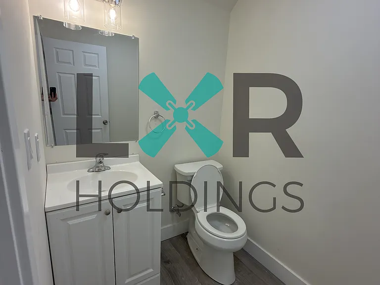 317 E Broad St #2 — Photo 4