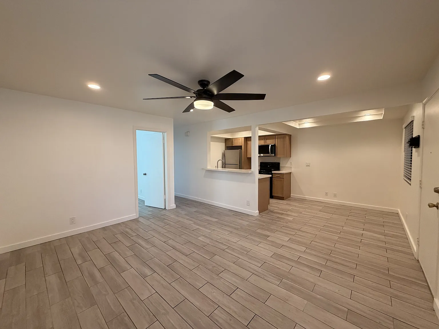 2843 C St - 5 — Photo 4