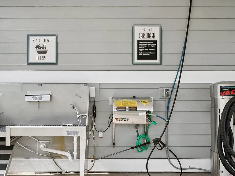 Springs at West Port — Photo 16