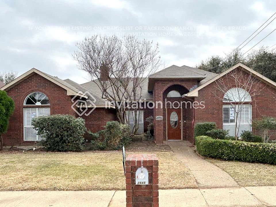 1st image of 2545 Fox Glenn Cir