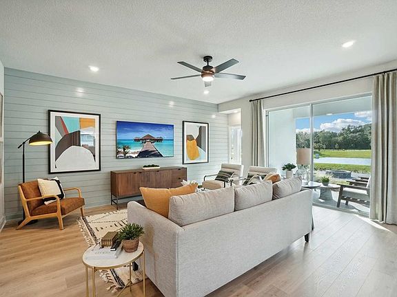 The Edie - Family Room