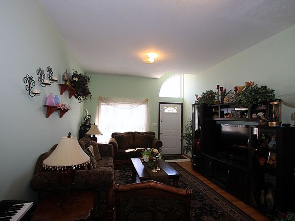 3rd image of 316B Norway Ave