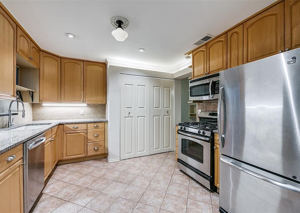 1st image of 10518 Newcombe Dr