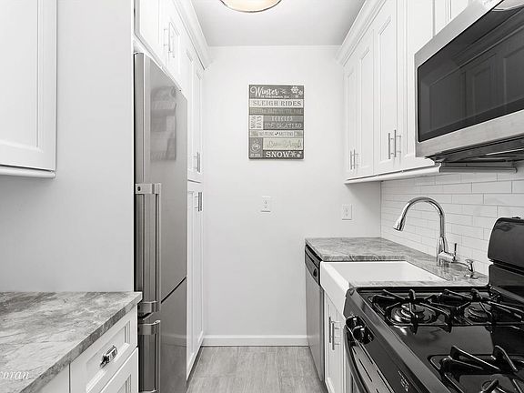 3rd image of 311 E 71st St APT 4H